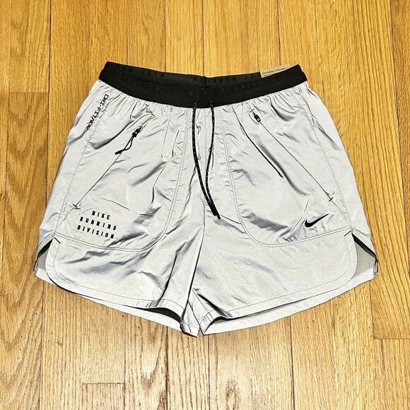 Nike Dri-Fit ADV Men’s Size XS 4” 2-in-1 Reflective Running Division Shorts - Picture 3 of 8